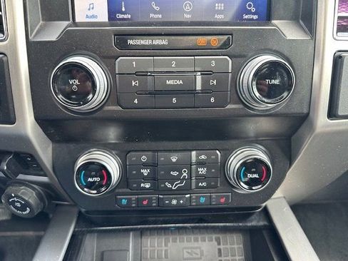 Used 2021 Ford F350 Platinum AWD/4WD image 19
