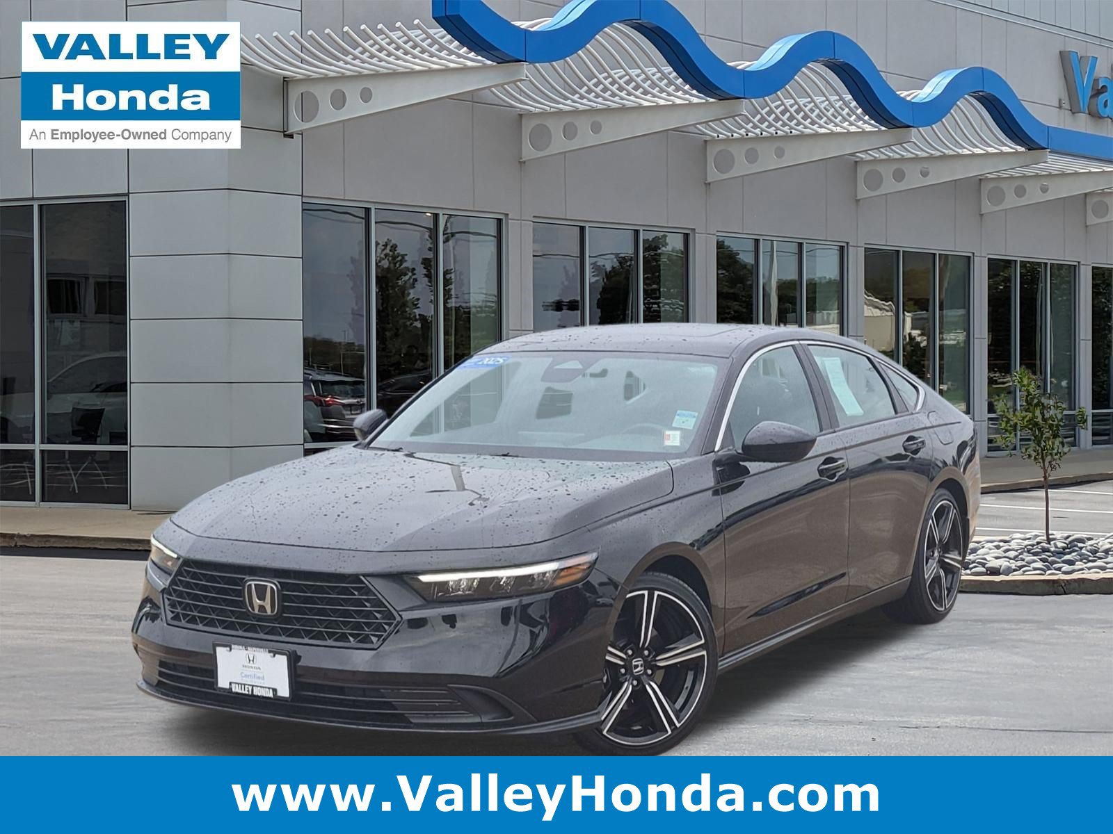 Used 2025 Honda Accord Sport image 1