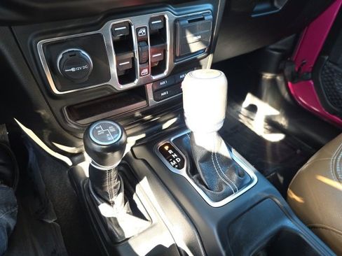 Used 2022 Jeep Wrangler Unlimited Sahara w/ Safety Group image 30