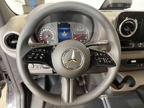 New 2025 Mercedes-Benz Sprinter 2500 image 9