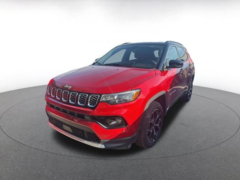 Used 2025 Jeep Compass Limited image 4