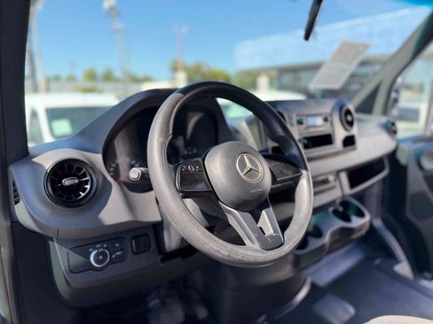 Used 2019 Mercedes-Benz Sprinter 144 image 17