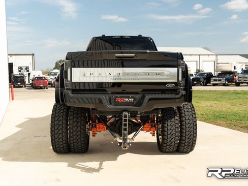 Used 2022 Ford F350 Platinum AWD/4WD image 7