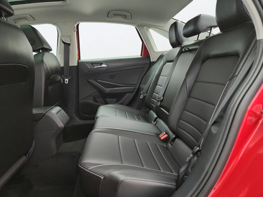 Used 2023 Volkswagen Jetta SE w/ Panoramic Sunroof Package FWD image 21