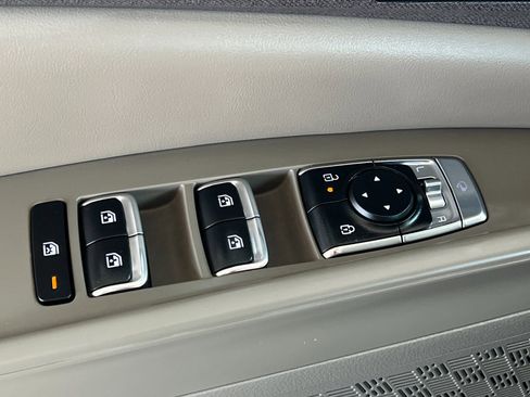 New 2026 Kia Carnival EX image 11