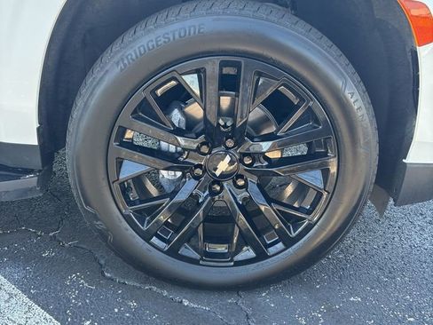Used 2023 Chevrolet Suburban High Country AWD/4WD image 9