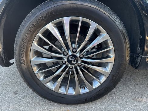 Used 2021 INFINITI QX80 Sensory w/ Cargo Package image 24