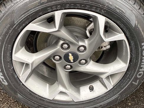 Used 2024 Chevrolet Trax LT w/ Sunroof Package image 31