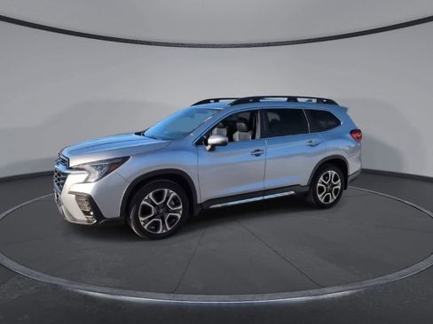 Used 2023 Subaru Ascent Limited image 4