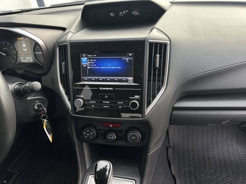 Used 2018 Subaru Crosstrek 2.0i Premium w/ Eyesight System image 18