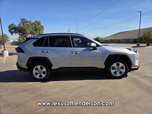 Used 2021 Toyota RAV4 XLE w/ Convenience Package image 7