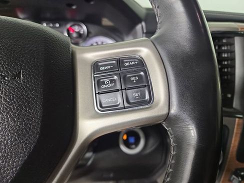 Used 2018 RAM 1500 Laramie w/ Convenience Group AWD/4WD image 24