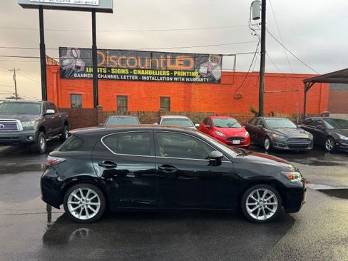 Used 2011 Lexus CT 200h Premium image 4