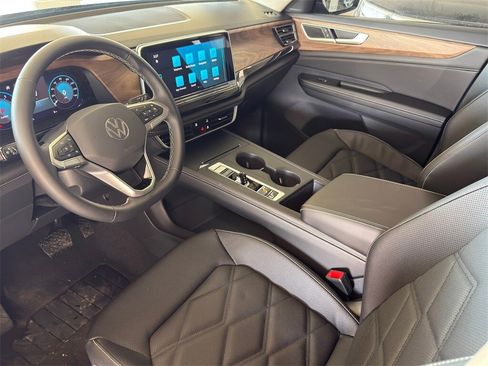 New 2026 Volkswagen Atlas SE image 11