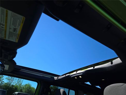 Used 2025 Jeep Wrangler Unlimited Sport AWD/4WD image 11