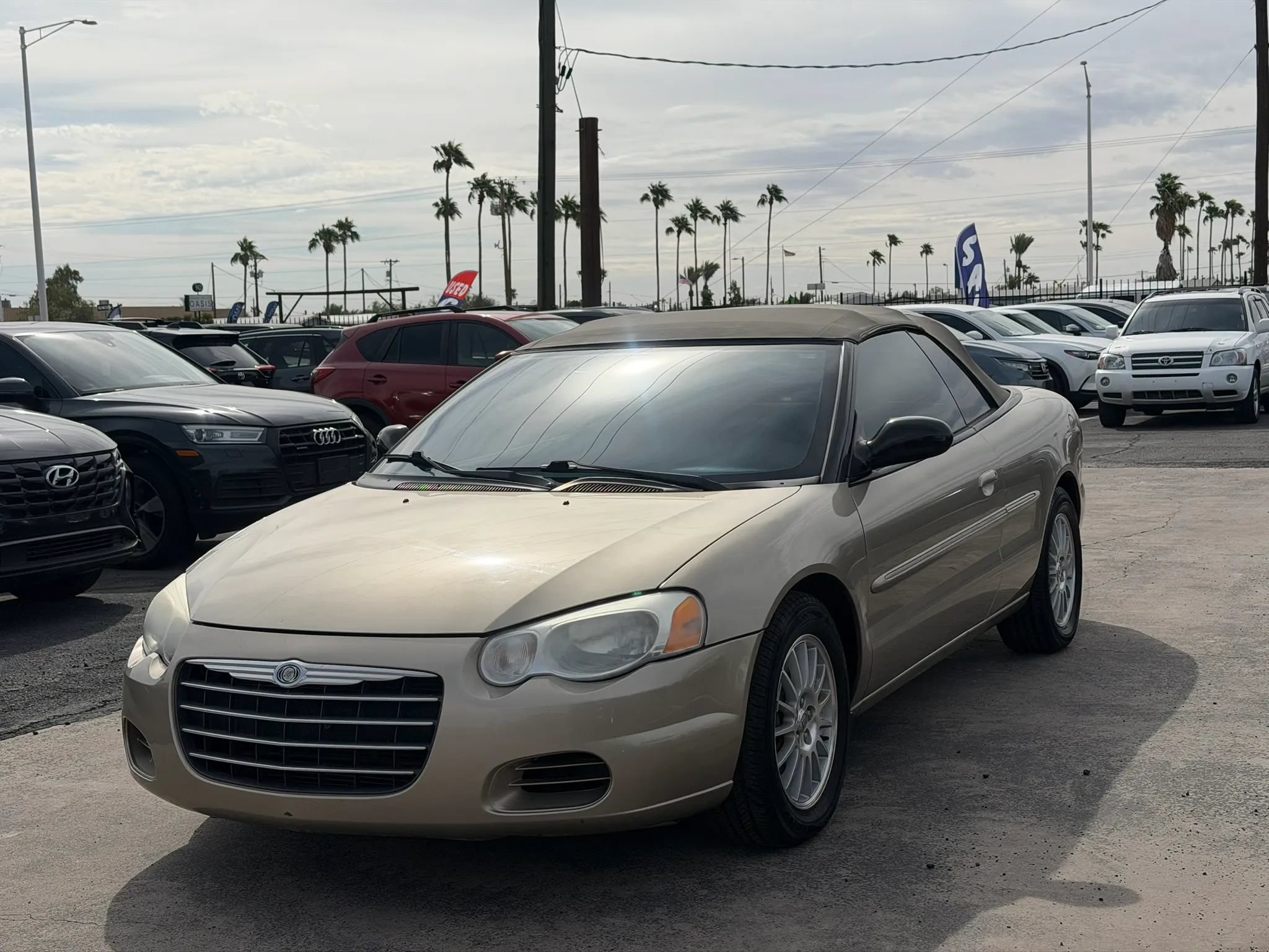 Used 2004 Chrysler Sebring LX w/ Security Group FWD image 2