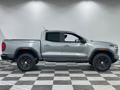 Used 2024 GMC Canyon Elevation w/ Trailering Package AWD/4WD image 9