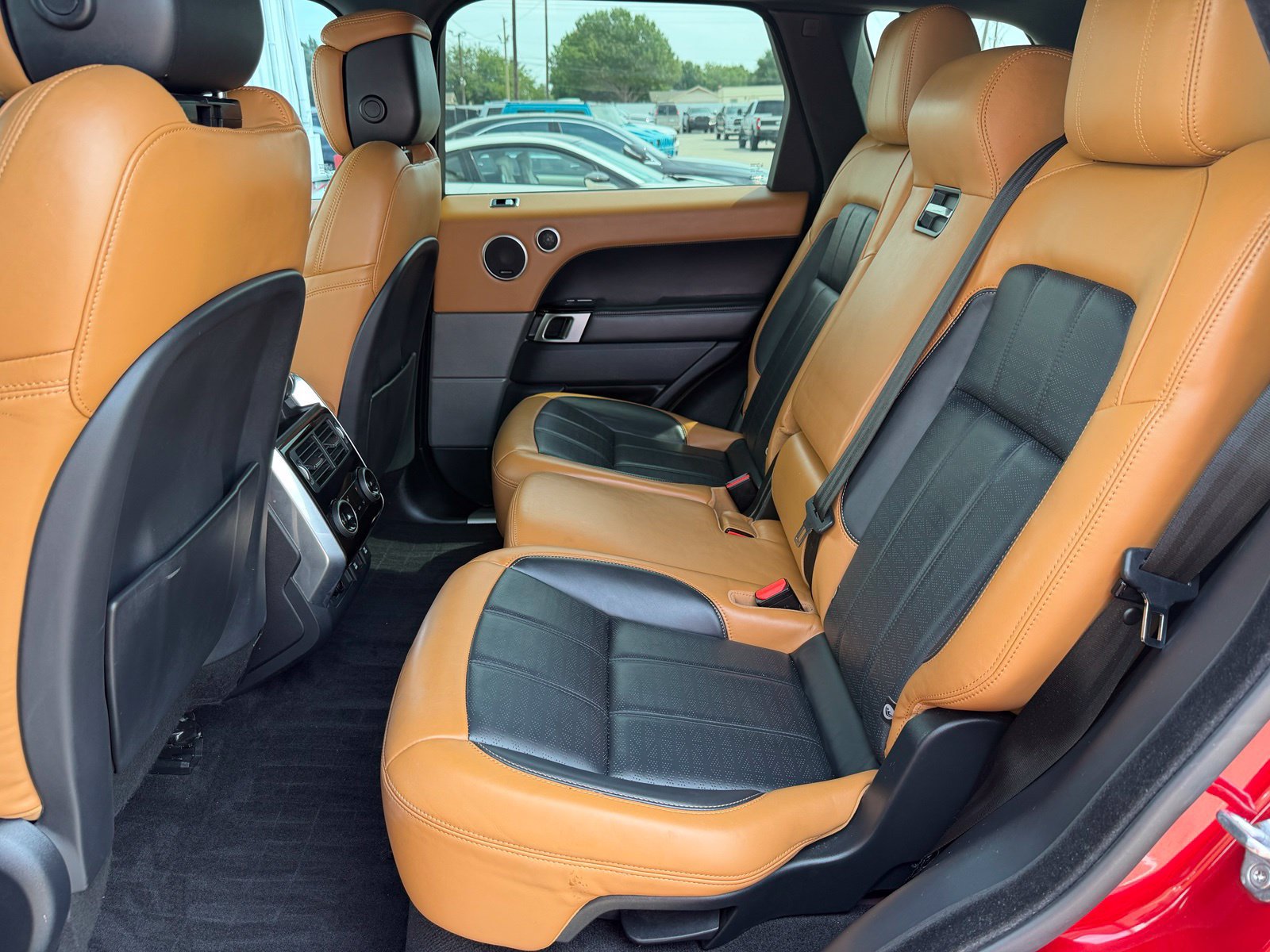 Used 2018 Land Rover Range Rover Sport HSE Dynamic AWD/4WD image 32