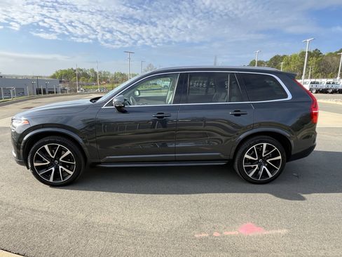 Used 2022 Volvo XC90 T6 Momentum w/ Advanced Package image 6