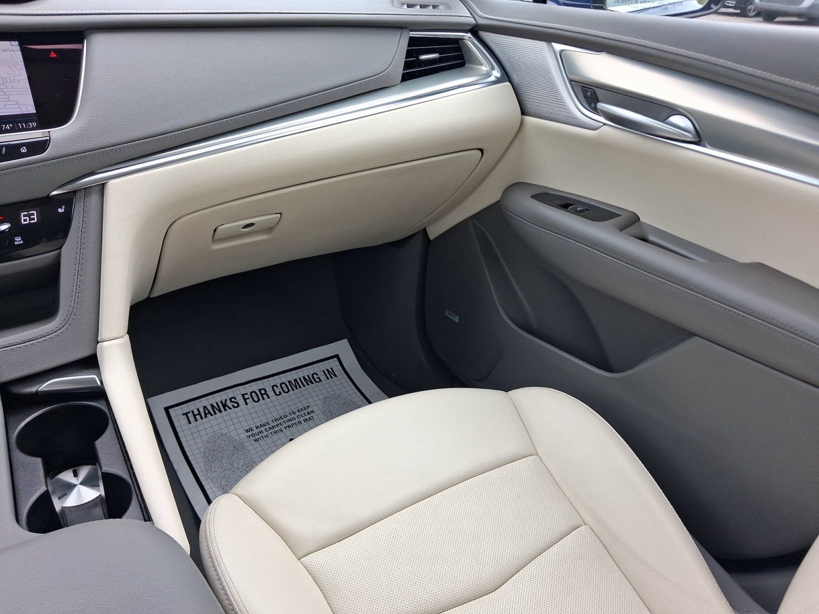 Used 2023 Cadillac XT5 Premium Luxury w/ Technology Package AWD/4WD image 21