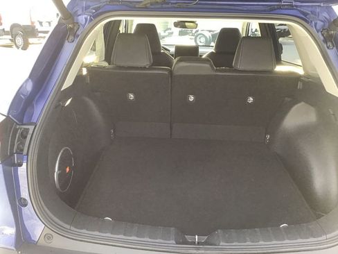 Used 2023 Toyota Corolla Cross XLE w/ Convenience Package image 11