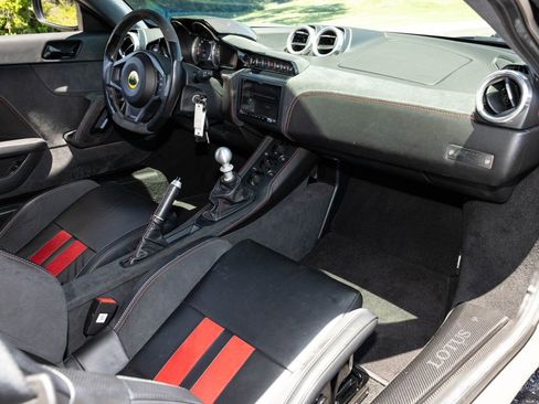 Used 2020 Lotus Evora RWD image 46
