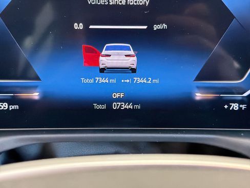 Used 2025 BMW 330i xDrive Sedan w/ Convenience Package AWD/4WD image 19