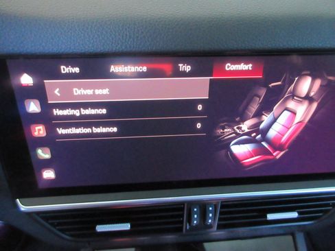 Used 2023 Porsche Cayenne AWD/4WD image 12