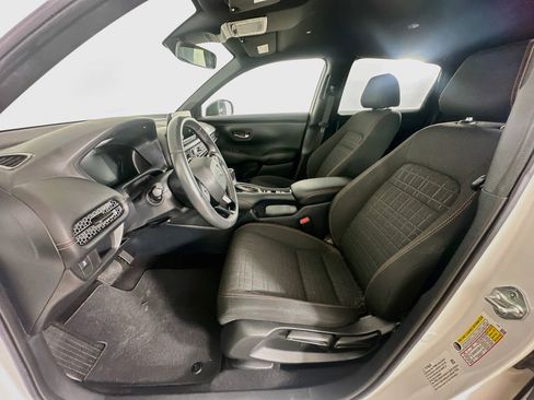 Used 2024 Honda HR-V Sport image 13