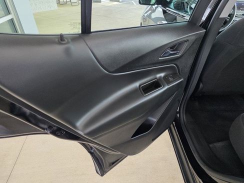 Used 2024 Chevrolet Equinox LT FWD image 9