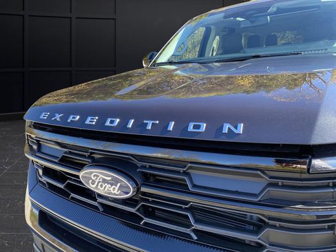 New 2025 Ford Expedition Max Active image 50