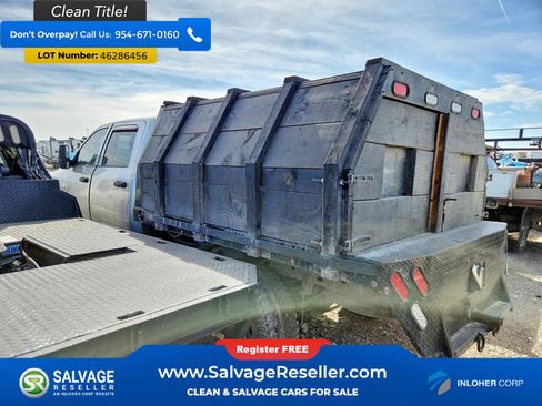 Used 2015 RAM 2500 Tradesman w/ Chrome Appearance Group AWD/4WD image 3