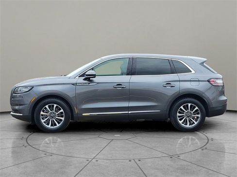 Certified 2023 Lincoln Nautilus Reserve image 9