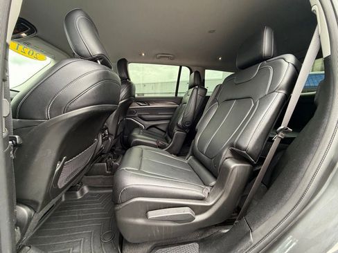 Used 2021 Jeep Grand Cherokee L Limited image 26