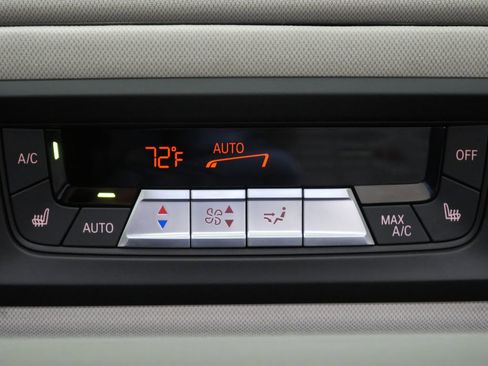 Used 2020 BMW X7 xDrive40i w/ Premium Package AWD/4WD image 33