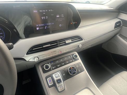 Used 2022 Hyundai Palisade SE image 18