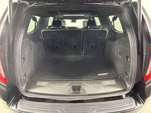 Used 2023 GMC Yukon XL Denali AWD/4WD image 25