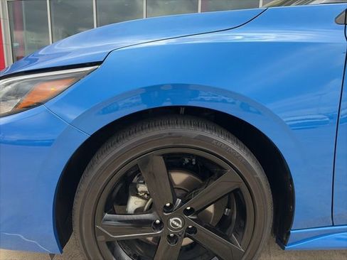 Used 2025 Nissan Sentra SR w/ SR Premium Package image 7