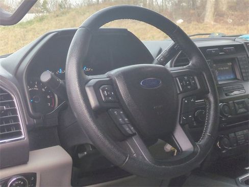 Used 2015 Ford F150 XLT w/ Equipment Group 301A Mid image 31