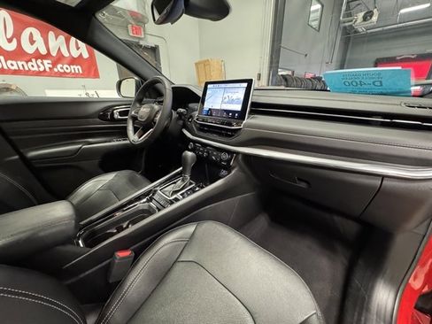 Used 2023 Jeep Compass High Altitude AWD/4WD image 12