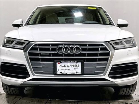 Used 2018 Audi Q5 2.0T Premium Plus w/ Premium Plus Package image 3