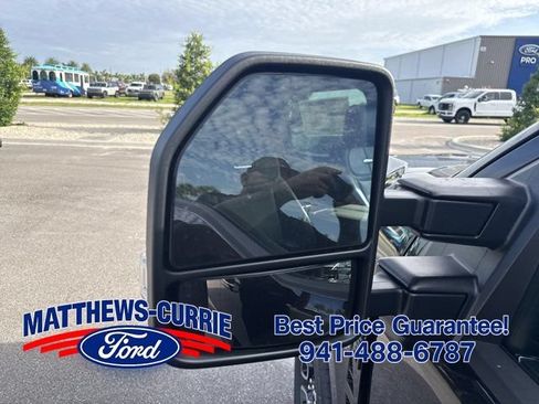 New 2026 Ford F250 Platinum w/ FX4 Off-Road Package AWD/4WD image 8
