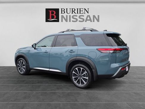 New 2026 Nissan Pathfinder Platinum AWD/4WD image 3