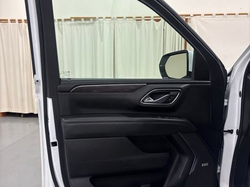 Used 2024 Chevrolet Tahoe LT AWD/4WD image 17