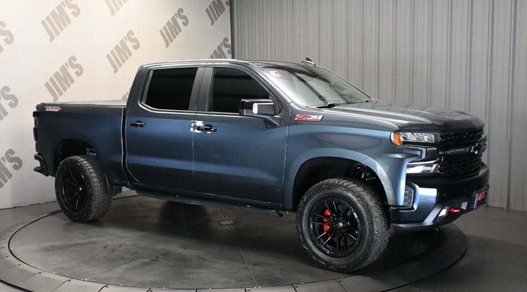 Used 2021 Chevrolet Silverado 1500 LT Trail Boss w/ Convenience Package II AWD/4WD image 3