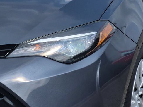 Used 2017 Toyota Corolla LE FWD image 11