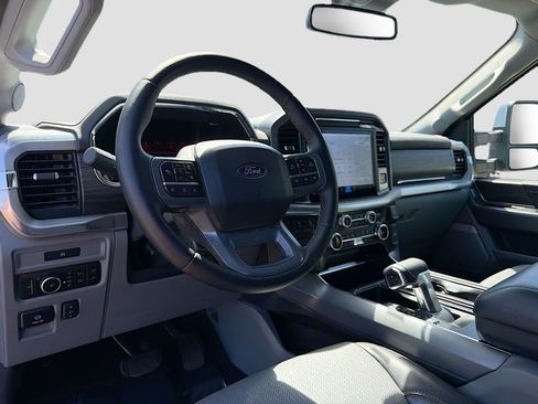 Used 2025 Ford F150 Lariat w/ Equipment Group 501A Mid AWD/4WD image 9