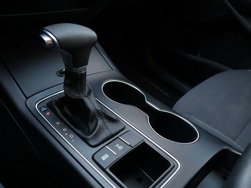 Used 2019 Kia Sorento LX image 29