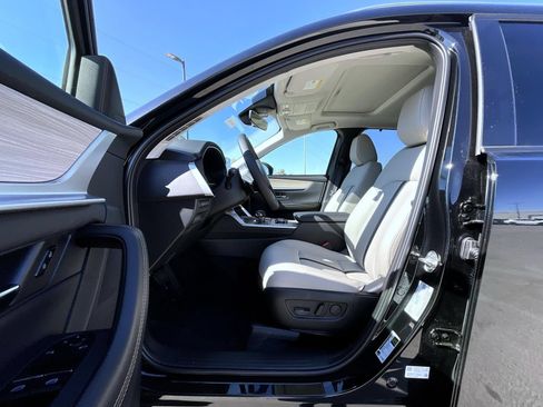 Certified 2026 MAZDA CX-90 3.3 Turbo w/ Preferred Package AWD/4WD image 10
