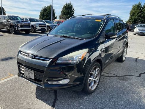 Used 2013 Ford Escape Titanium w/ Class II Trailer Tow Pkg image 3